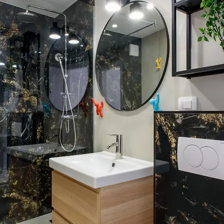 Varos Serenity 1 Apartment *